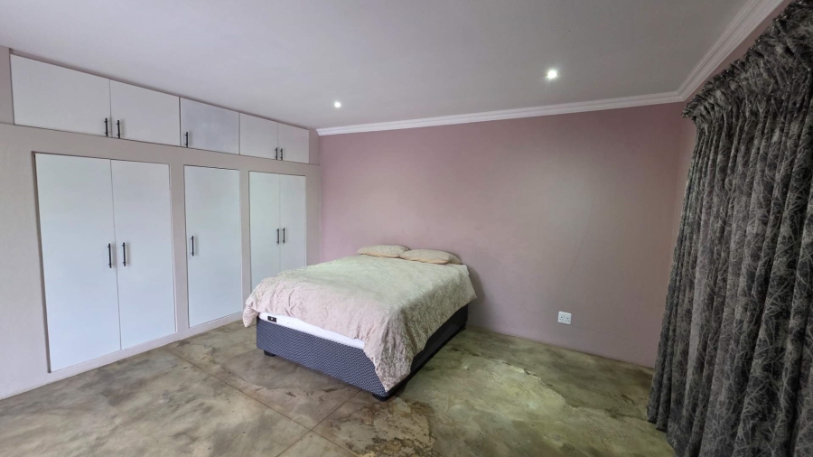 4 Bedroom Property for Sale in Broederstroom North West